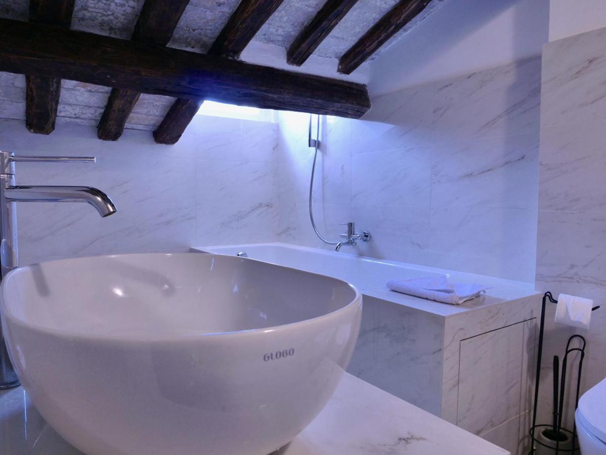 Helmirage Trevi Suite Roma Exterior foto